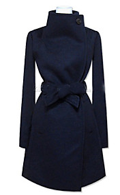 dame de la mode grand manteau de laine de revers