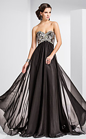 A-ligne sweetheart balayage / pinceau train robe en mousseline de soie et paillettes soir