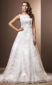 robe de mariée une chapelle de train dentelle ligne de scoop robe de mariée avec bord festonné