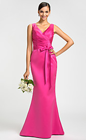 satin trompette robe de demoiselle d'honneur robe de cou balayage train brosse sirène v avec des arcs