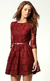 Le glissement des femmes Découpe mini robe