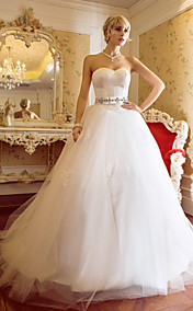  une ligne robe de bal sweetheart balayage / pinceau train tulle et robe de mariée en satin (604633)