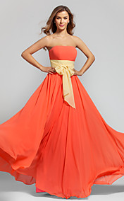 un-ligne de robe de demoiselle d'honneur-parole longueur sans bretelles (808848)