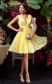 robe de demoiselle d'honneur dentelle genou-longueur d'une ligne de v-cou (1241476)