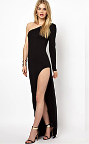 monta épaule oblique conçoit robe longue avec fente latérale