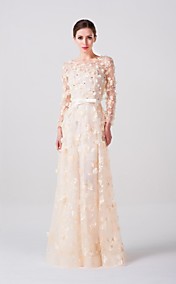 A-line Scoop Floor-length Wedding Dress (Lace/Tulle)