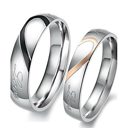 Couple d'alliance Deux tons Argent Je t'aime Acier au titane Cœur Amour Amitié dames simple Mariée 2pcs / Bague de fiançailles