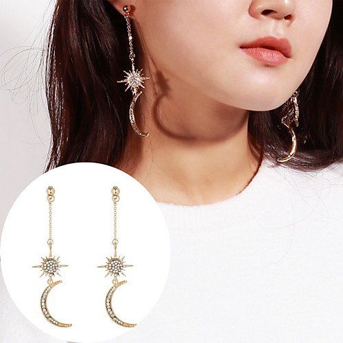 Women's Earrings Holiday Wedding Birthday Romantic Earrings Jewelry Gold / Silver For Date Street Festival 1 Pair
Women's Earrings Holiday Wedding Birthday Romantic Earrings Jewelry Gold / Silver For Date Street Festival 1 Pair