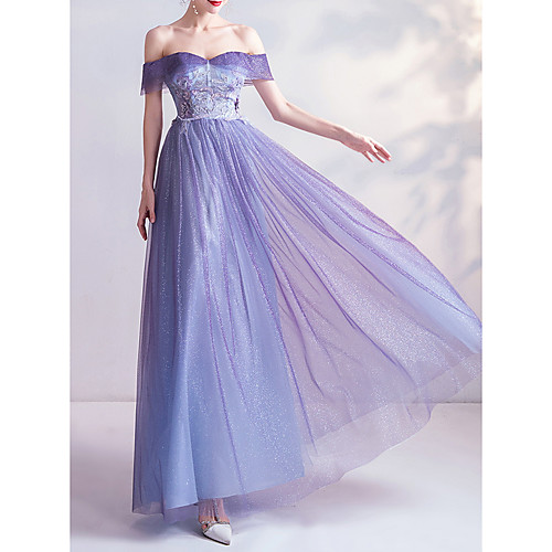 A-Line Off Shoulder Floor Length Lace / Tulle Bridesmaid Dress with Appliques
A-Line Off Shoulder Floor Length Lace / Tulle Bridesmaid Dress with Appliques