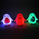 Penguin Rotocast changeant de couleur Night Light