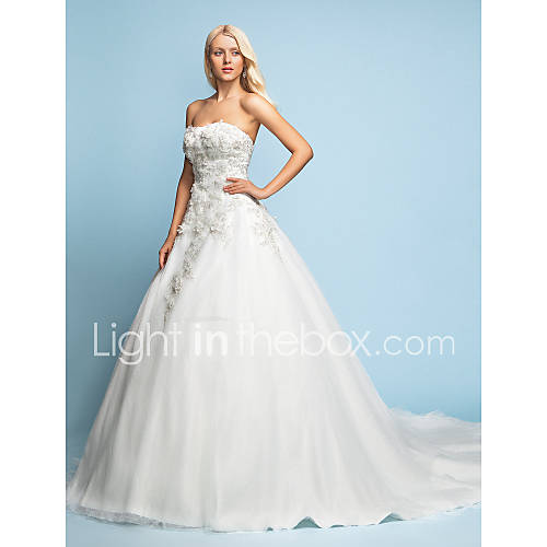 A line/Princess Strapless Court Train Lace Wedding Dress