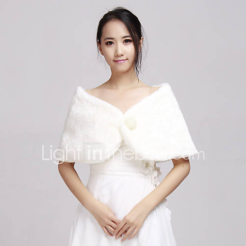 Fur Wraps / Wedding Wraps Shrugs Faux Fur Ivory / Champagne Wedding