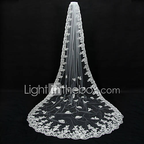 Romantic Lace Appliques Chapel Bridal Veils / Cathedral Veils Ivory