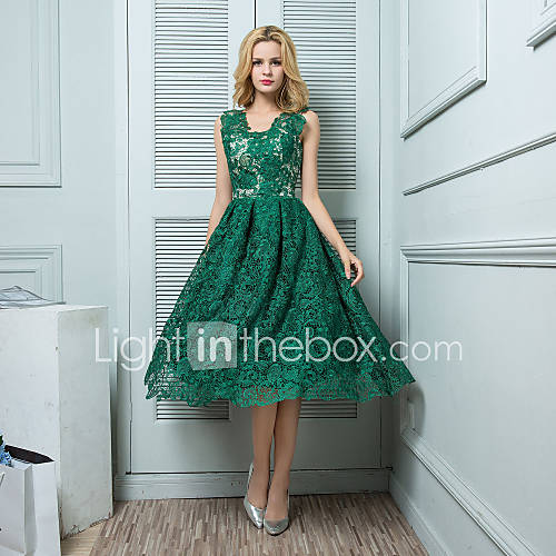 Prom / Cocktail Party Dress - Ball Gown V-neck Knee-length Lace with
