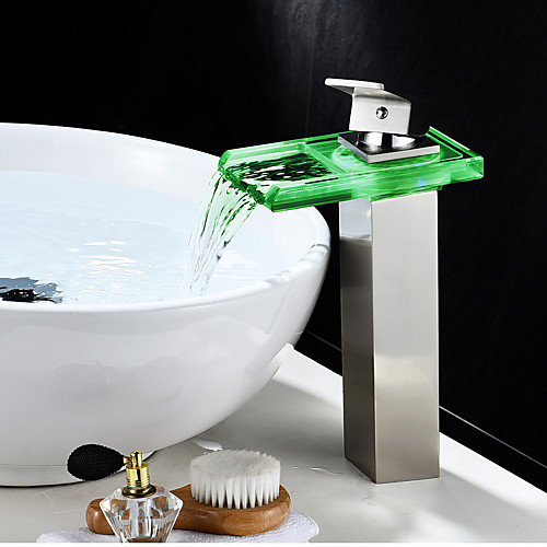

Ванная раковина кран - Водопад / LED индикатор Матовый никель По центру Одной ручкой одно отверстиеBath Taps / Латунь
