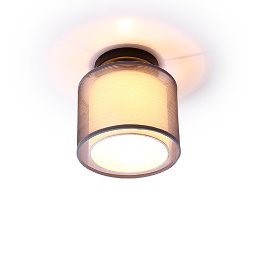 

современная простенькая потолочная лампа заподлицо с подсветкой входная прихожая игровая комната кухонная светлая арматура