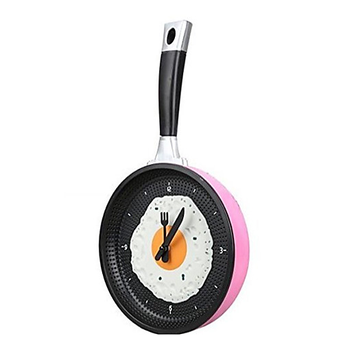 

Designed Wall Hanging Fry Pan Shaped Clock with Omelette Multicolor Wall Clock without battery