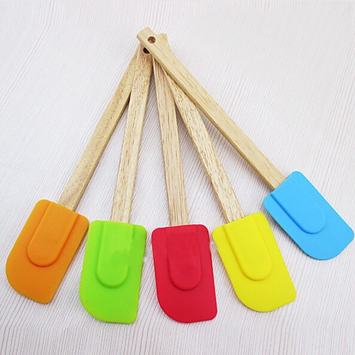 

Silicone Cake Butter Cream Spatula with Wood Handle 1pc