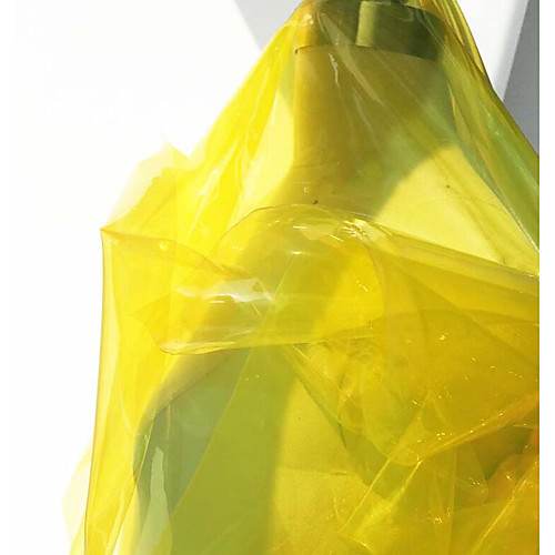 

PVC Однотонный ЗАЩИТА ОТ ВЛАГИ 124 cm ширина ткань для Особые случаи продано посредством метр