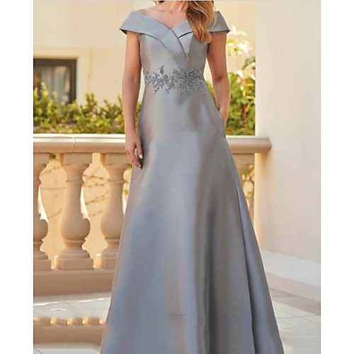 

A-Line Off Shoulder Floor Length Satin Short Sleeve Elegant & Luxurious Mother of the Bride Dress with Appliques / Ruching Mother's Day 2020