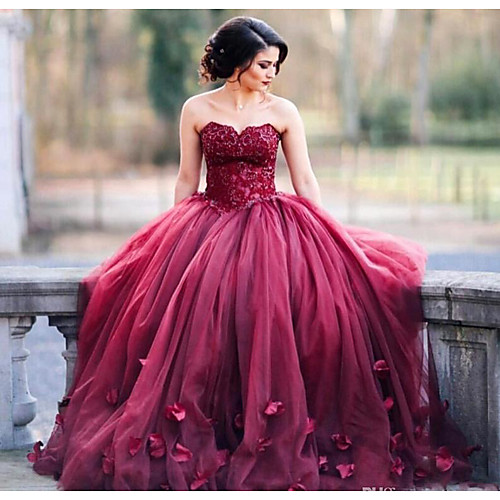 

Ball Gown Sweetheart Neckline Court Train Tulle Prom Dress with Beading / Appliques by JUDY&JULIA