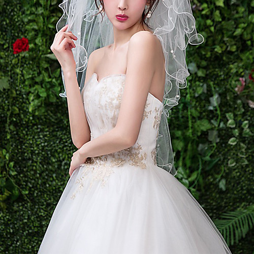 

Four-tier Classic Style / Lace Wedding Veil Elbow Veils with Solid / Pattern 31.5 in (80cm) POLY / Lace