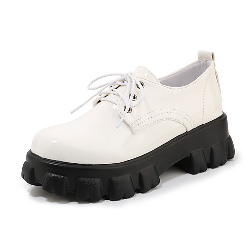 

Women's Oxfords Creepers Round Toe Patent Leather Casual / Minimalism Spring & Summer Black / Beige