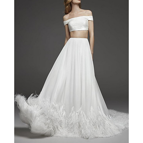 

A-Line Off Shoulder Court Train Polyester / Chiffon Short Sleeve Made-To-Measure Wedding Dresses with Feathers / Fur / Ruched 2020