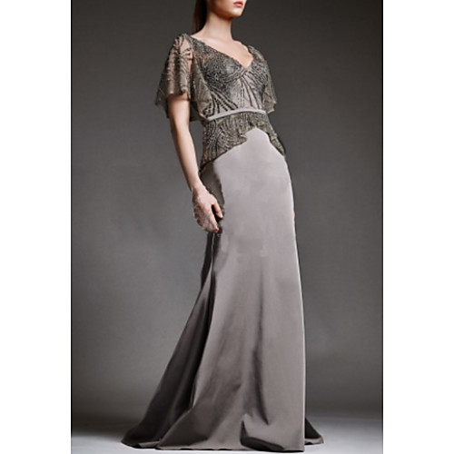 

Sheath / Column Plunging Neck Sweep / Brush Train Satin Short Sleeve Elegant & Luxurious Mother of the Bride Dress with Embroidery 2020