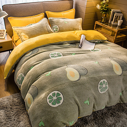 

High Quality Snowflake Plush Comfortable Soft Warm Cartoon Printed Bed Set Luxury Soft Queen Duvet Cover Set