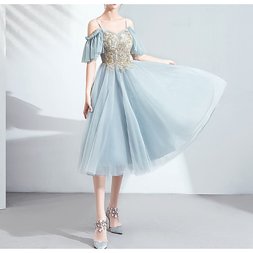 

A-Line Jewel Neck Knee Length Tulle Bridesmaid Dress with Sequin / Appliques / Crystals