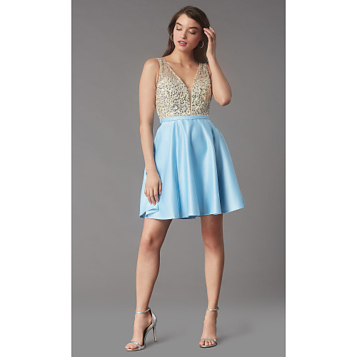 

A-Line Flirty Sparkle Homecoming Cocktail Party Dress V Neck Sleeveless Short / Mini Satin with Pleats Sequin 2020