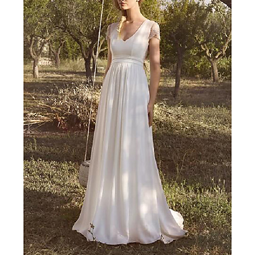 

Beach Boho Wedding Dresses Halter Deep V Neck Luxury Embroidery Sweep Train Backless Bohemian Custom Made Bridal Gown