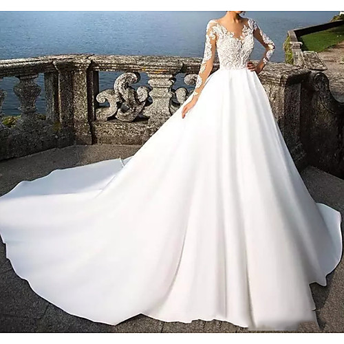 

Vintage Luxury Ball Gown Wedding Dress 2020 Long Sleeve Summer Beach Bridal Gown Illusion Back With Lace Appliques