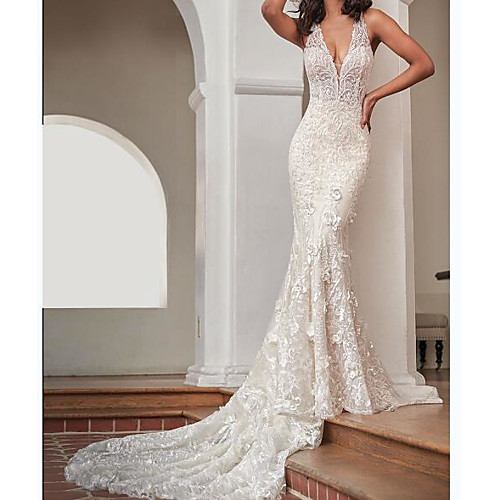 

Mermaid / Trumpet Wedding Dresses V Neck Sweep / Brush Train Lace Sleeveless Country Plus Size with Embroidery Appliques 2020
