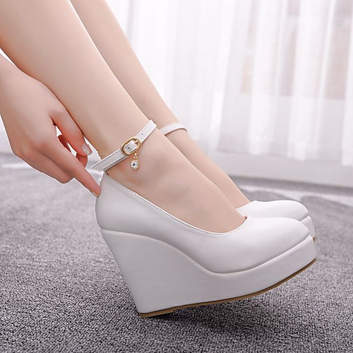 

Women's Wedding Shoes Wedge Heel Round Toe Sparkling Glitter / Buckle PU Classic / Sweet Spring & Summer / Fall & Winter White