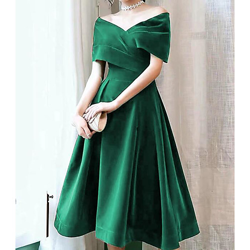 

A-Line Off Shoulder Knee Length Velvet Elegant / Vintage Homecoming / Cocktail Party Dress with Pleats 2020