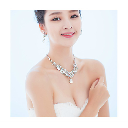 

Women's Crystal Bridal Jewelry Sets Transparent Flower Elegant Vintage Earrings Jewelry Red / White For Wedding Party 1 set