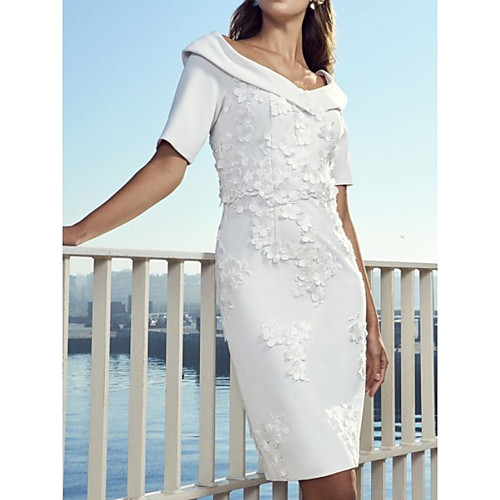 

Sheath / Column Mother of the Bride Dress Elegant V Neck Knee Length Polyester Short Sleeve with Appliques 2020