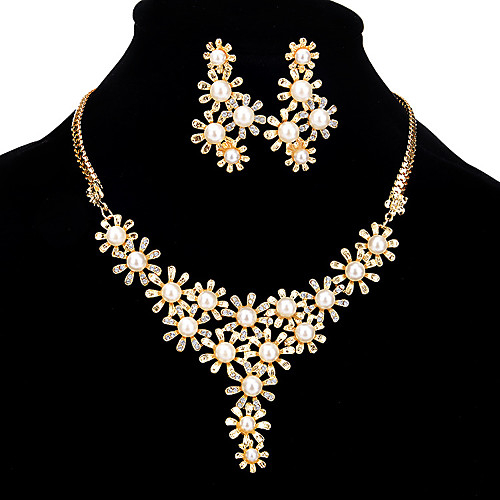 

Women's Jewelry Set Hollow Out Flower Stylish Sweet Earrings Jewelry Gold / Silver For Festival