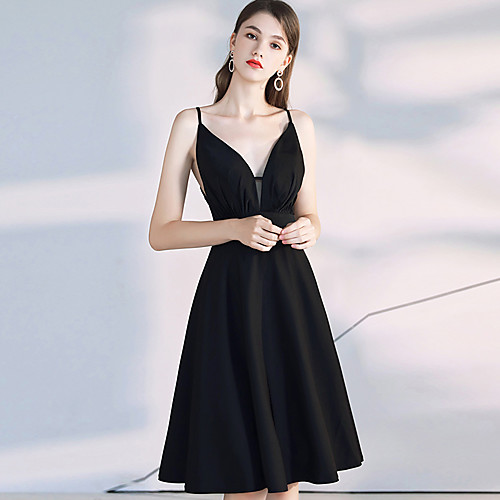 

A-Line V Neck Knee Length Spandex Beautiful Back / Black Homecoming / Cocktail Party Dress with Pleats 2020
