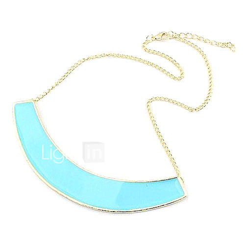 Fashional Short Crescent Pendant Alloy Necklace