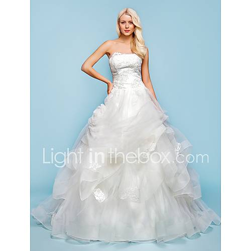 A line/Princess Strapless Court Train Tulle Wedding Dress