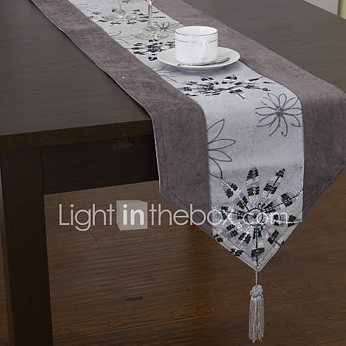 Classic Piece Dye Embroidery Floral Polyester Table Runners