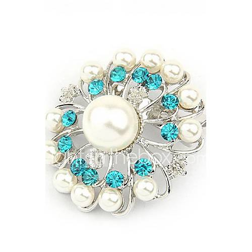 Delicate Alloy With Rhinestone/Pearl Flower Shaped Brooch(Random Color Delivery)