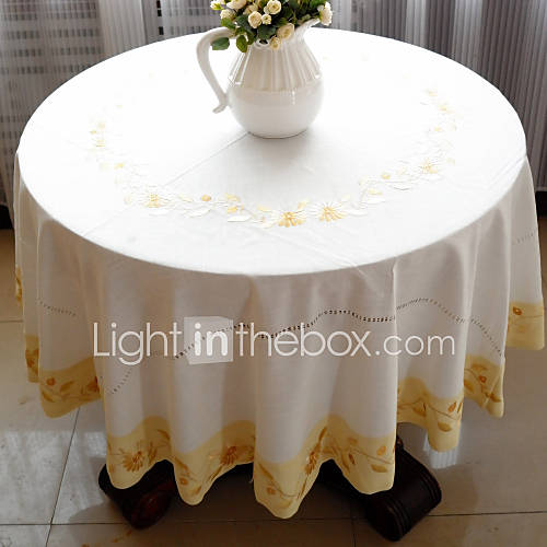 CountryLiving Embroidery Hemstitched Table Cloth