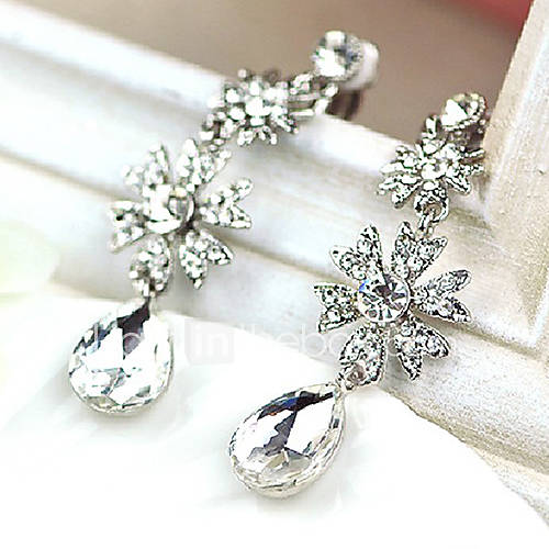 Exquisite Alloy With Rhinestone Womens Earrings