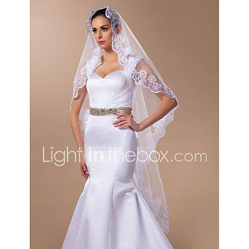 One tier Fingertip Wedding Veil With Applique Edge(More Colors)