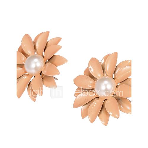 Beautiful Small Daisy Flower Pearl Earrings