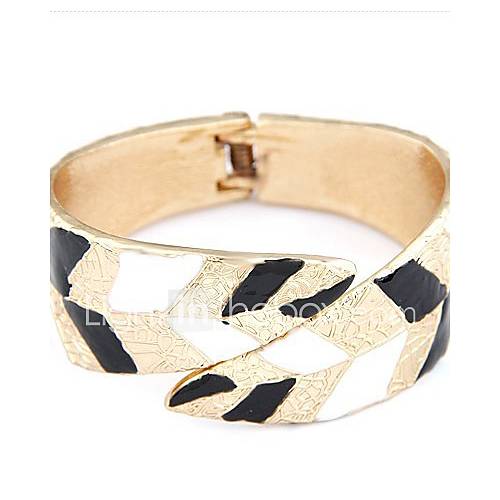 Womens Stylish Punk Leaves Bracelet